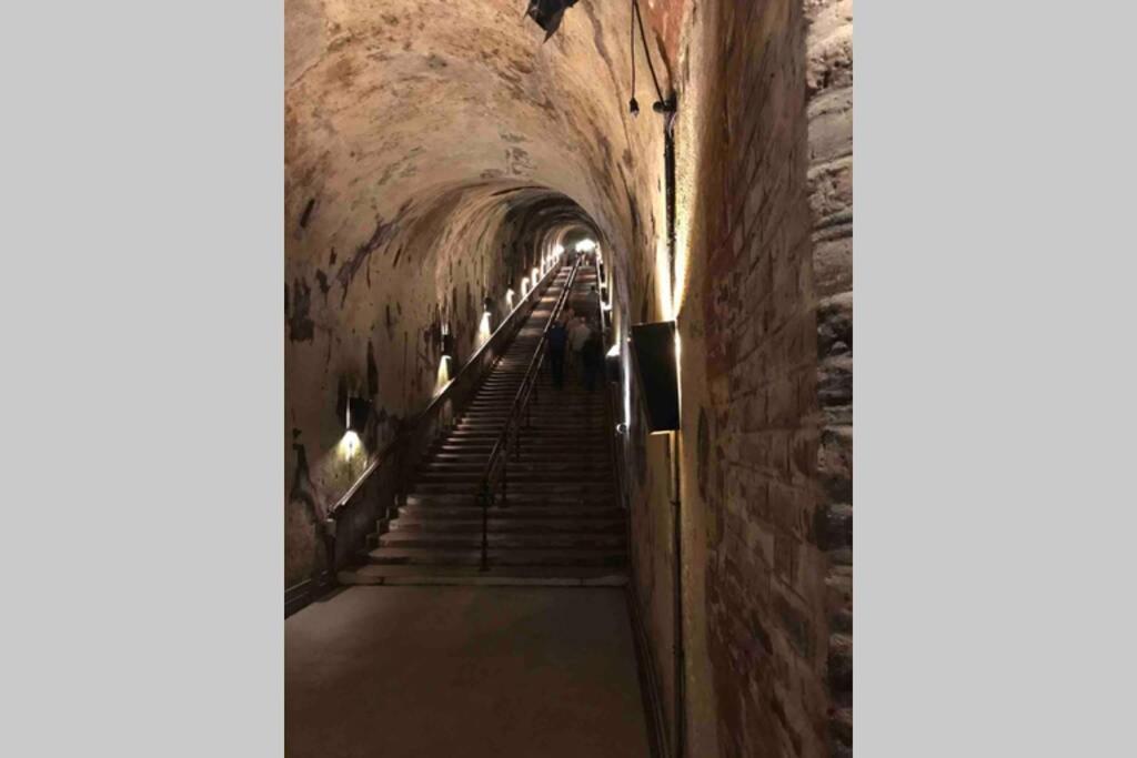 شقة Superbe Loft 100M2 Proche Cathedrale Avec Parking رانس المظهر الخارجي الصورة